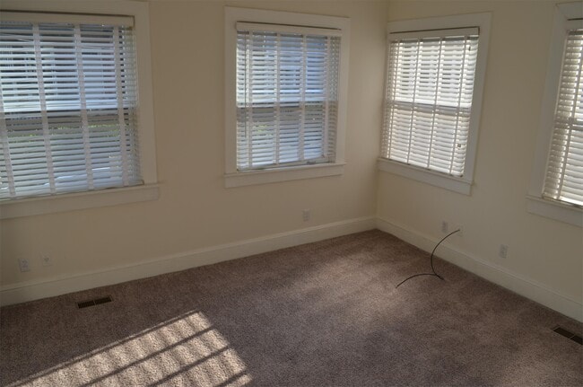 Photo - 621 W Princess Anne Rd Townhome