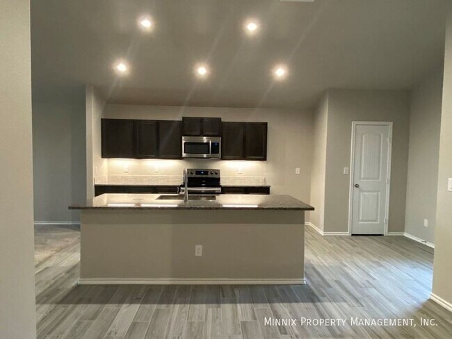 Photo - 1217 E 89th St