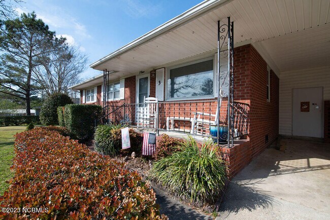 Photo - 3 Princeton Dr