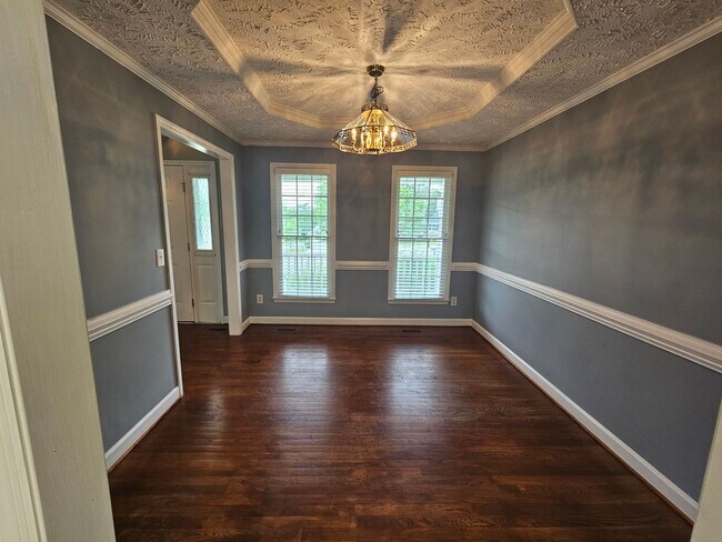 409 Shamus Ct