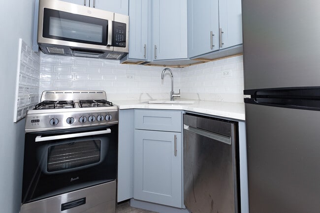 Photo - 545 W Belmont Ave Unit D6