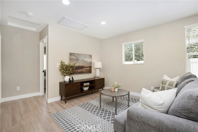 Photo - 708 E Elm St
