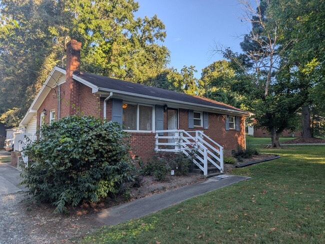 Building Photo - 747 Phelps and Workman Rd Rental