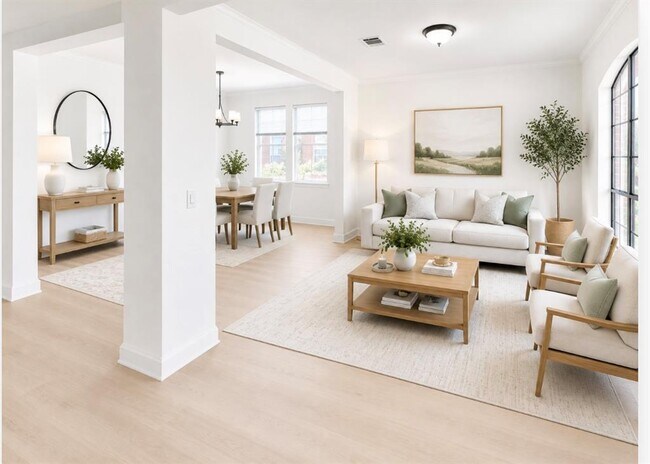 Photo - 111 N Field St
