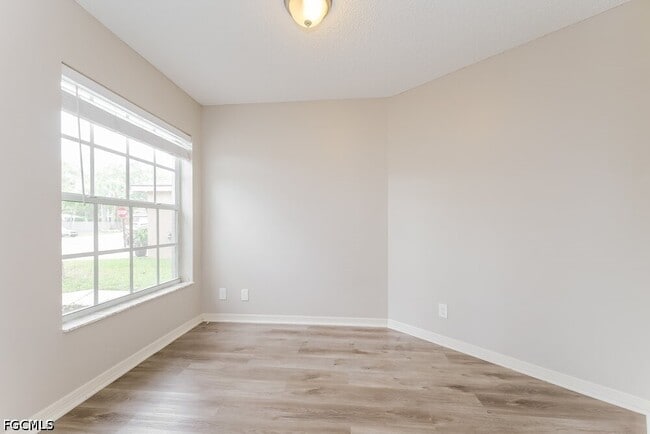 Photo - 176 Heatherwood Dr
