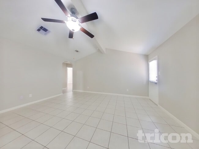 Photo - 717 Totem Trail Dr