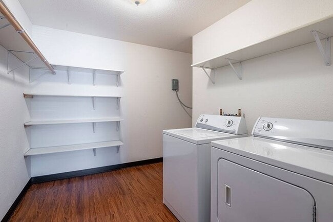 Parkdale Apartments