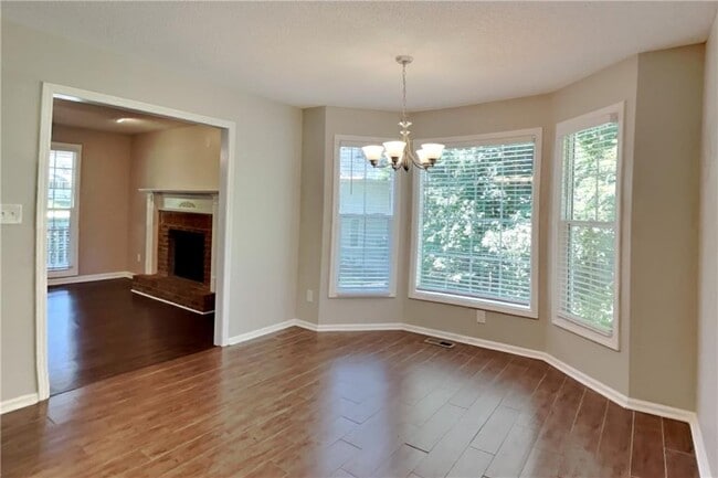 Photo - 241 Kipling Dr
