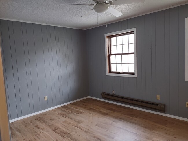 Photo - 405 N Church St