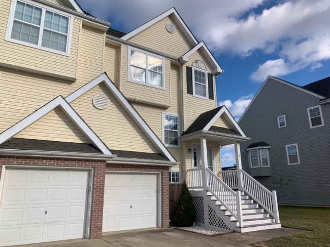 Photo - 351 Paradee Dr