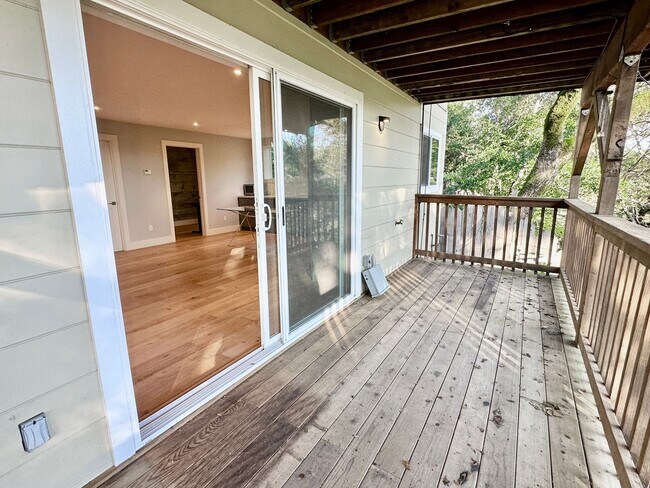 Photo - Fairfax Hillside Flat w/Valley Views