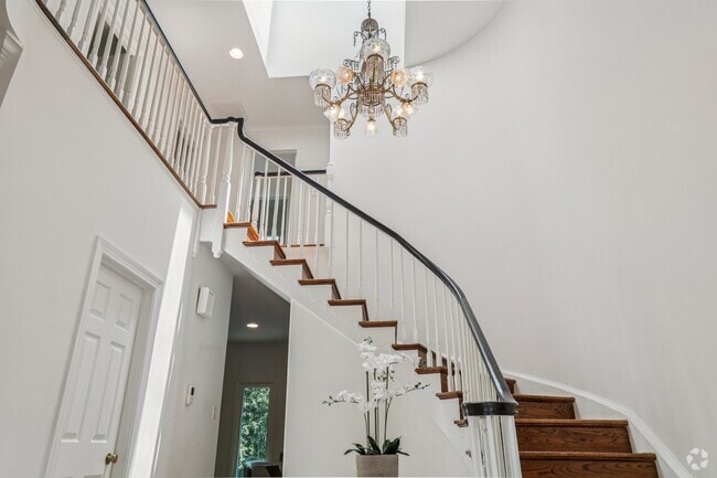 Building Photo - 3233 Ellicott St NW Rental