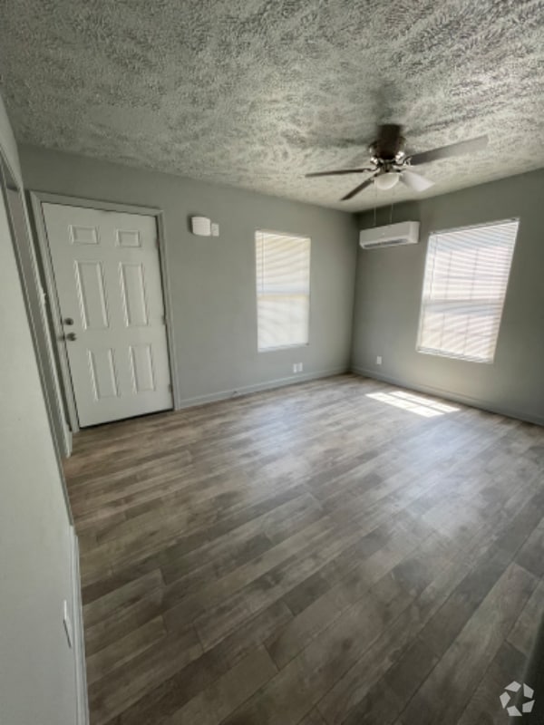 Building Photo - 148 Tarlton St Rental