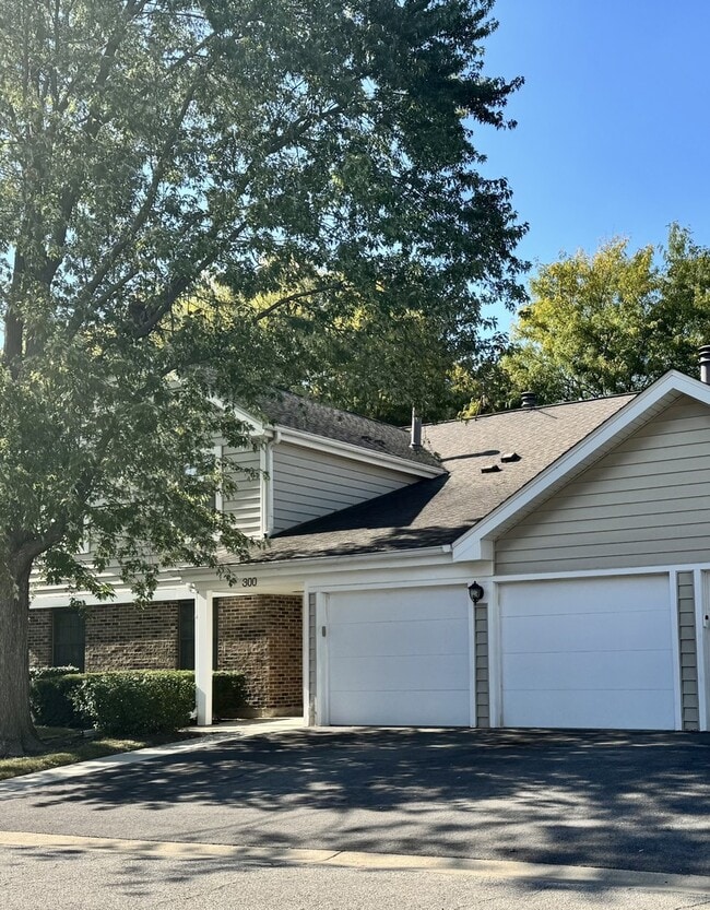 Building Photo - 300 Pembridge Ln Unit D2 Rental