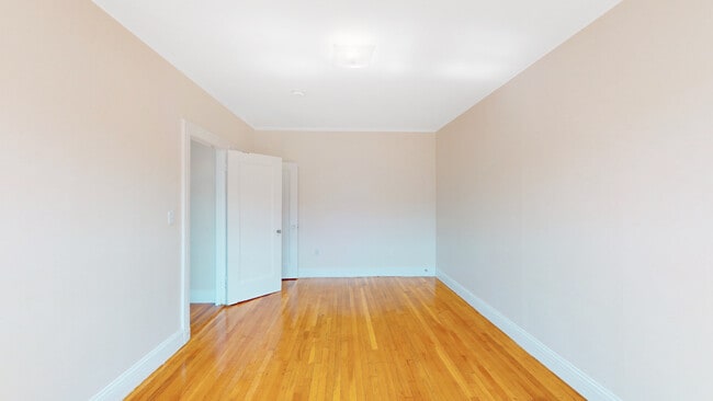Photo - 101 Glenville Ave Unidad #19