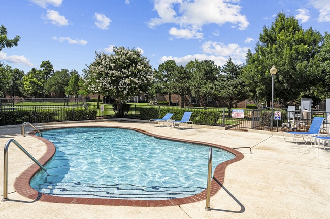 Creekside Village