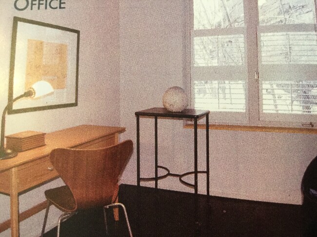 Front bedroom or office