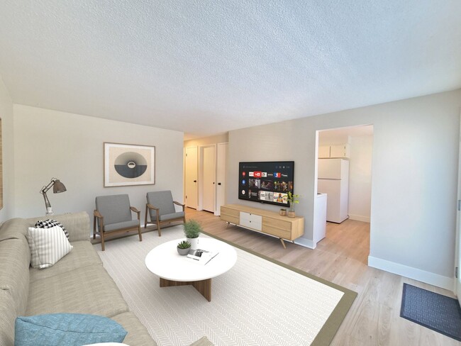 Photo - 2021-2023 N Astor St Apartment Unit 2021