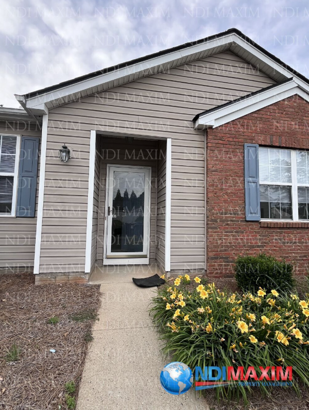 Cozy ranch in CAMBRIDGE cluster in Alpharetta - Cozy ranch in CAMBRIDGE cluster in Alpharetta