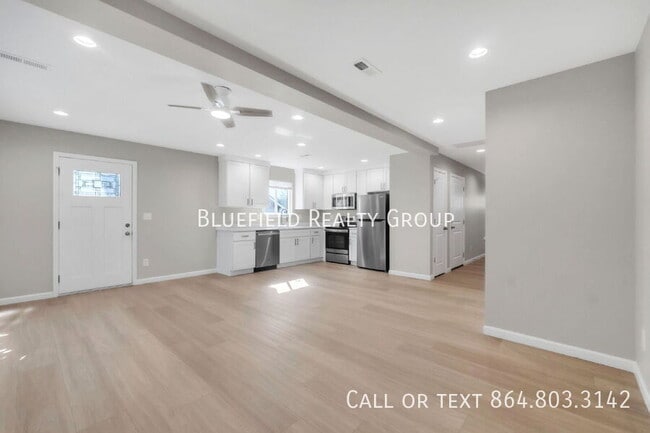 Photo - 253 Woodruff St