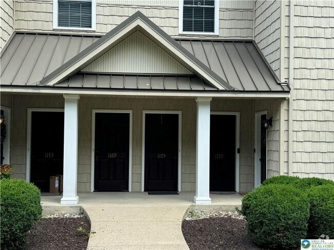 Building Photo - 3 Br Condo available in Bethlehem