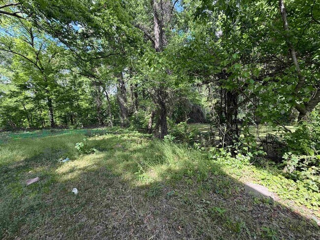 Photo - 8 E Brooks Rd