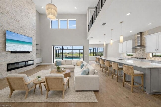 Photo - 20060 Hartford Blvd