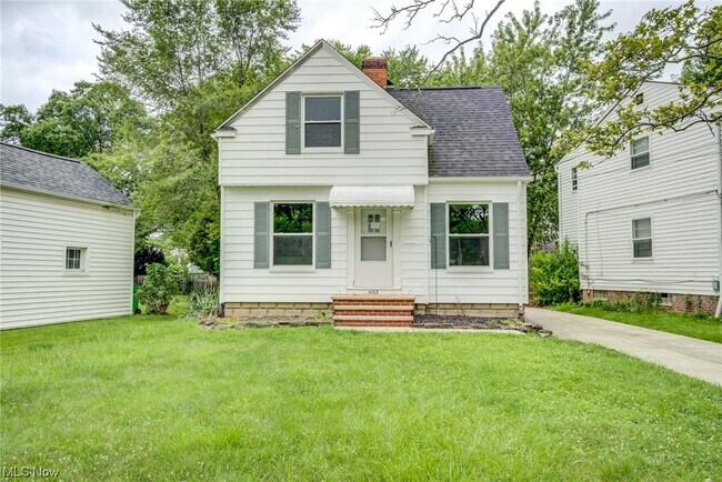 Photo - 662 Lincoln Blvd