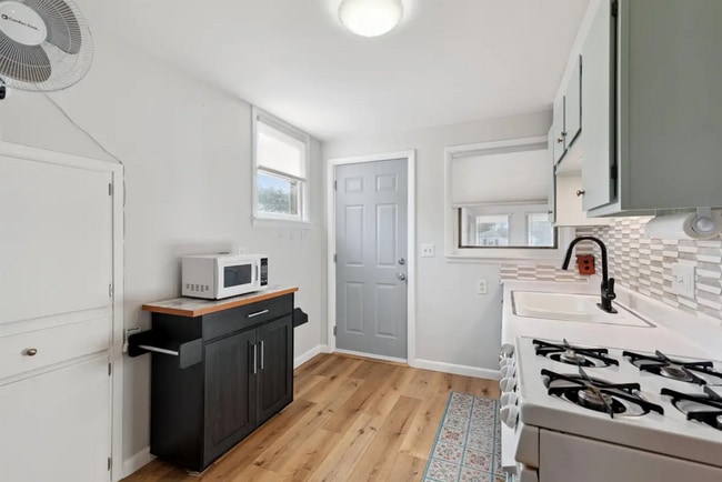 Photo - 1108 Hawthorne Ave