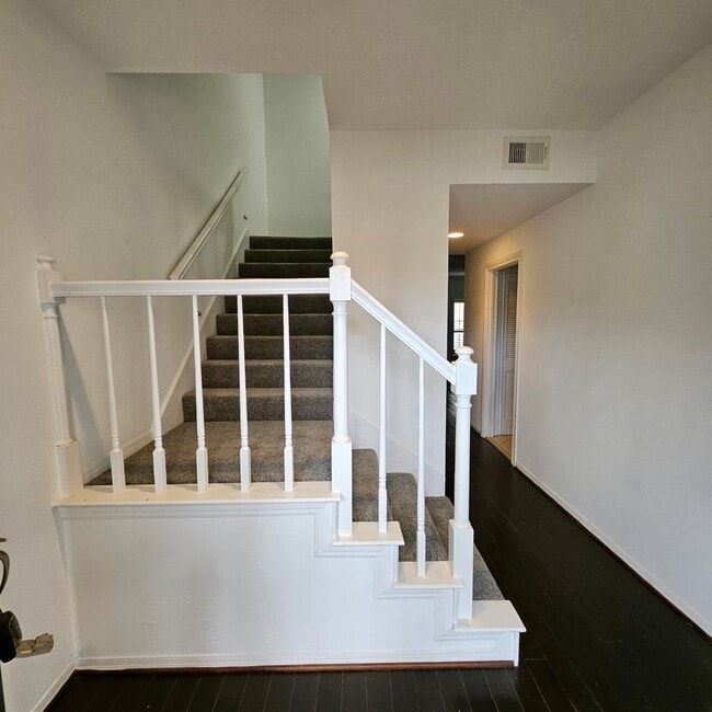 Photo - 712 Augusta Dr Unidad 712