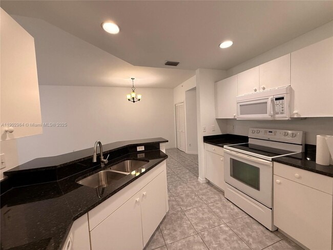 Building Photo - 3602 Skyline Blvd Unit 104