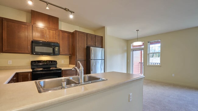 Kitchen - The Reserve at Town Center