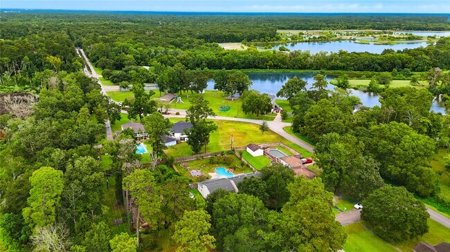 Photo - 303 Shady Glen Ln