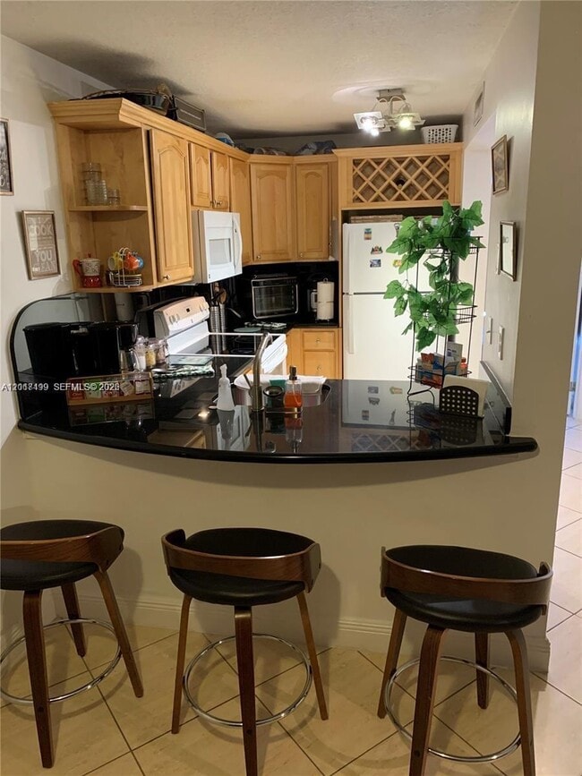 Photo - 210 SW 11th St Unit 204