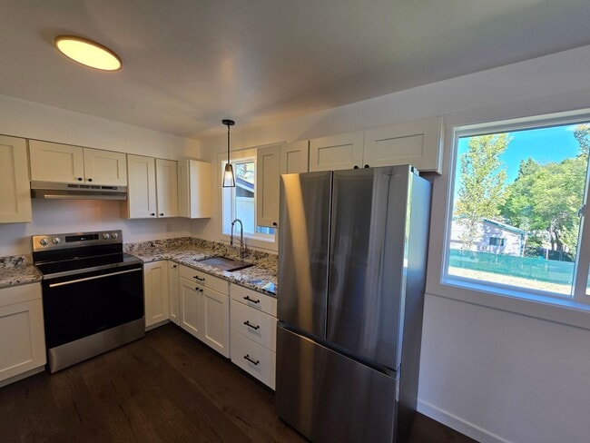 Photo - Perfectly remodeled 3BDR/1BA Single-level ...