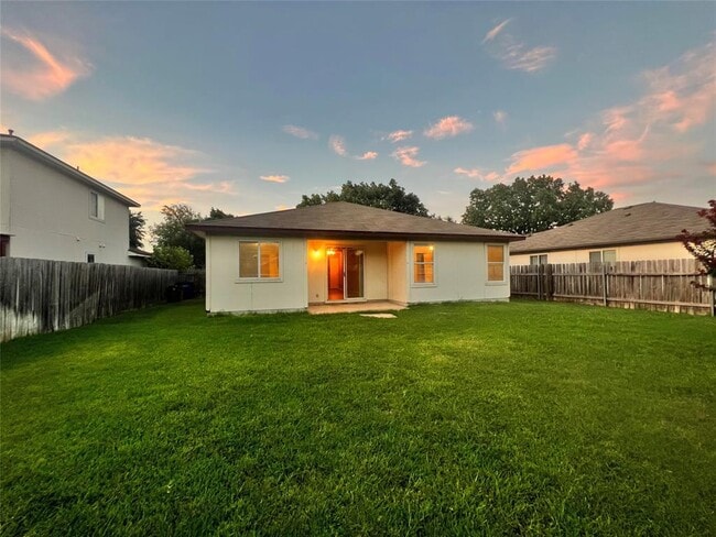 Building Photo - 6901 Broad Brook Dr