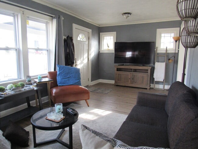 Photo - 5004 Euclid Ave