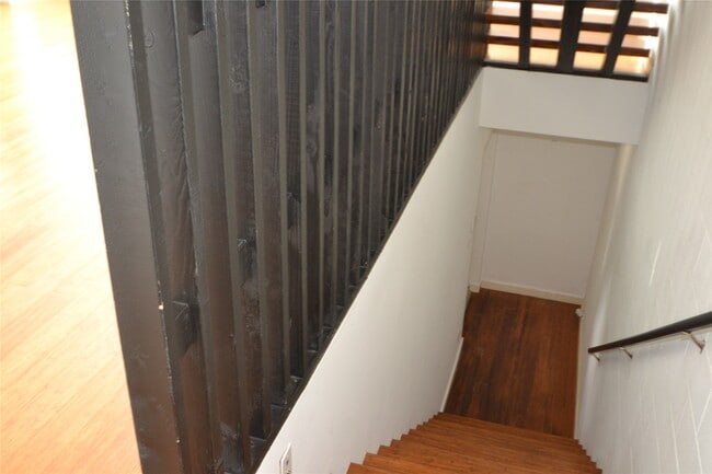 Building Photo - 1316 Cleveland St Unit C