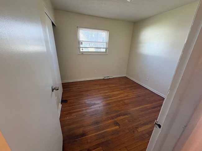 Photo - 939 S Waverly St