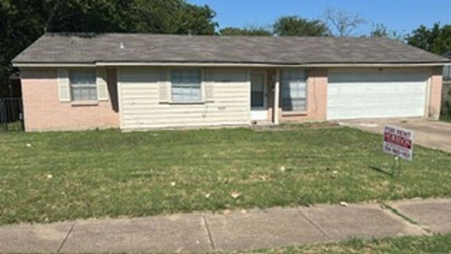 Building Photo - For Rent:  Home with Large Backyard – Near...