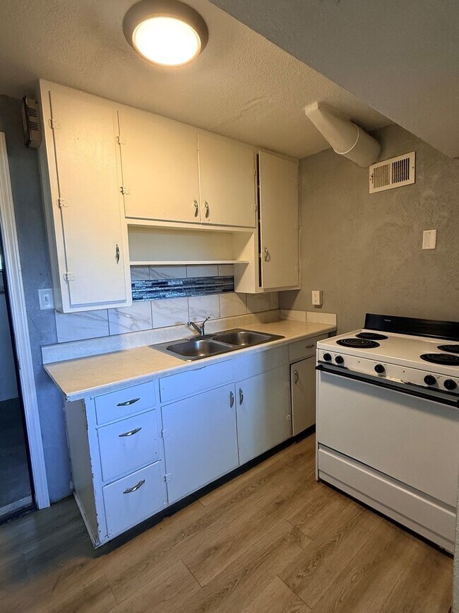 Photo - HALF OFF FIRST MONTH! Bright & Spacious 2-Bed Basement Gem