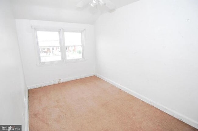 Photo - 233 Orville Rd