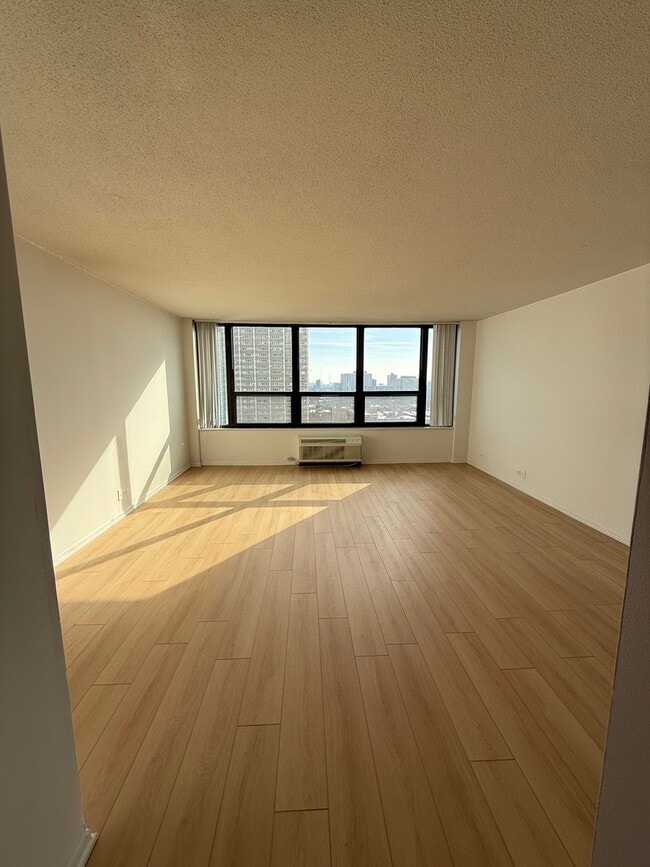 Photo - 5100 N Marine Dr Unit 15C