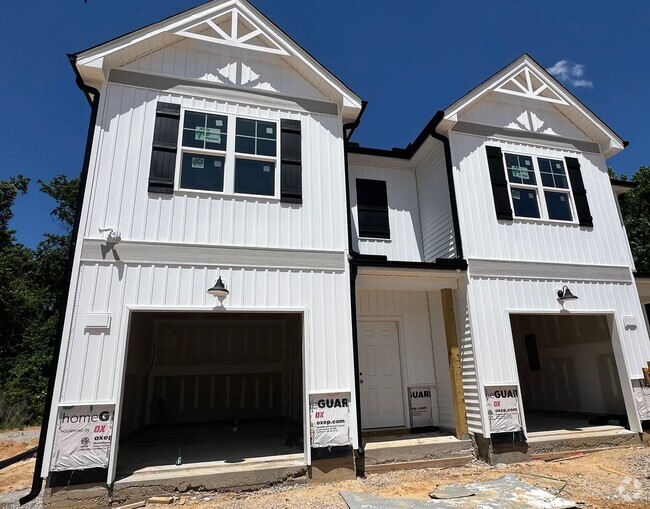 Building Photo - Move in Special* $500 Gift Card* 3 Bedroom... Rental