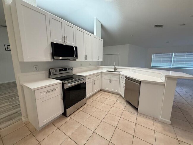 Photo - 5606 NW 109th Way House