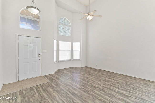 10799 Walden Pond St