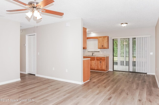 Photo - 542 Ortega St SE