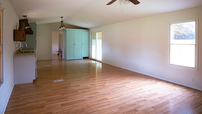 Photo - 20499 Dabbs North Rd