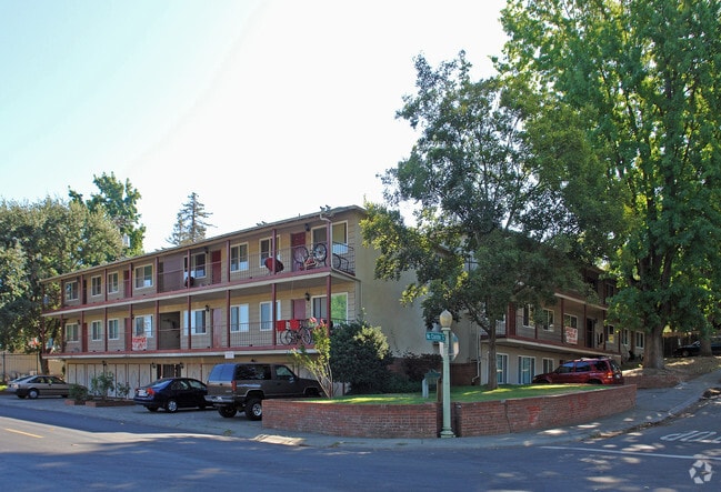 Photo - McClatchy Hillside apartments