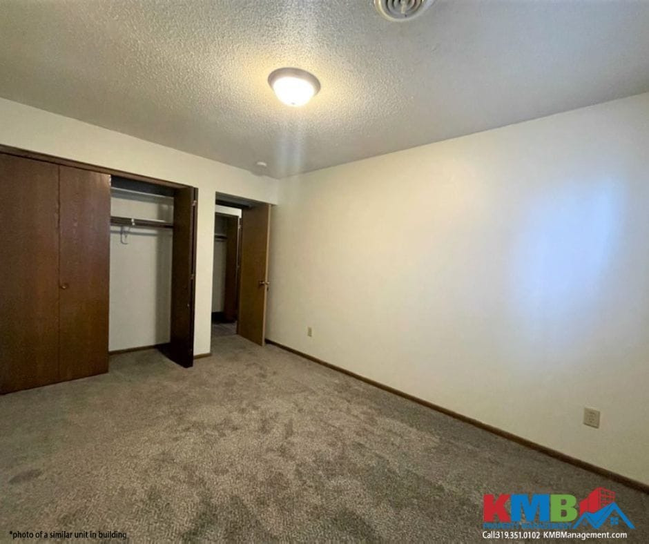 Photo - 418 S Van Buren St